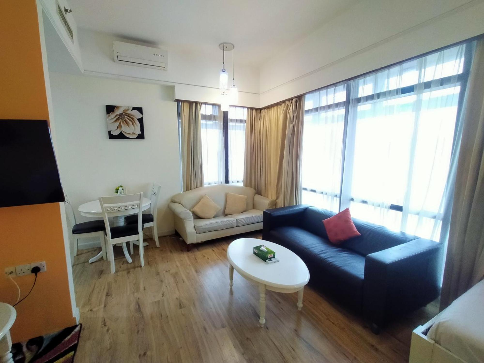 Plaza Service At Times Square Apartemen