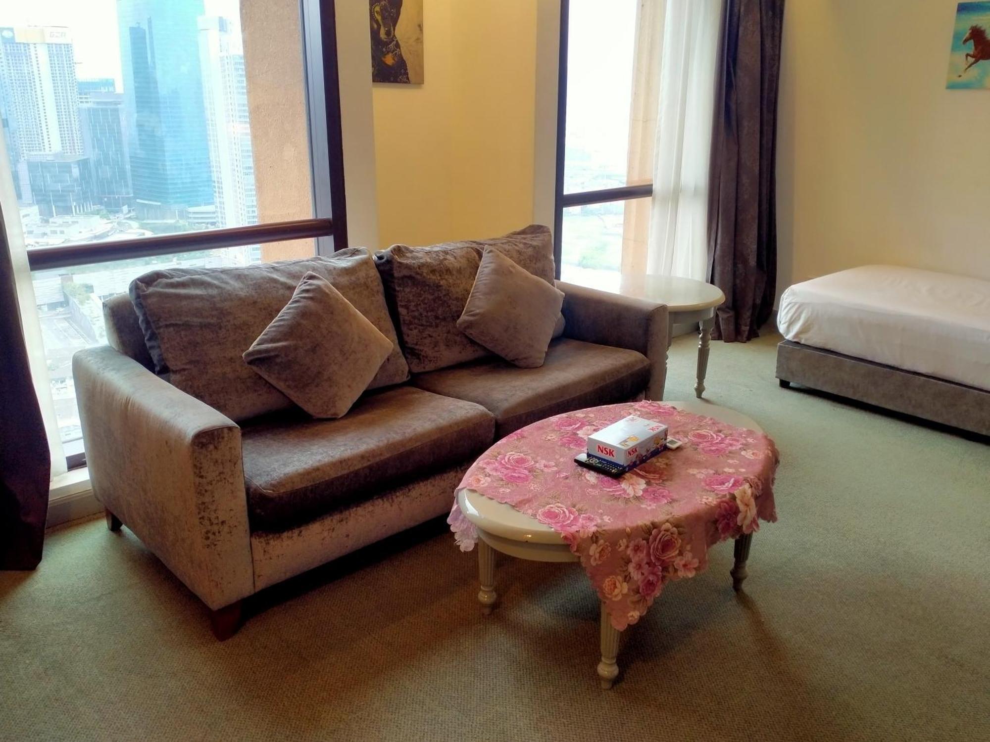 Plaza Service Apartment At Berjaya Times Square Apartment *