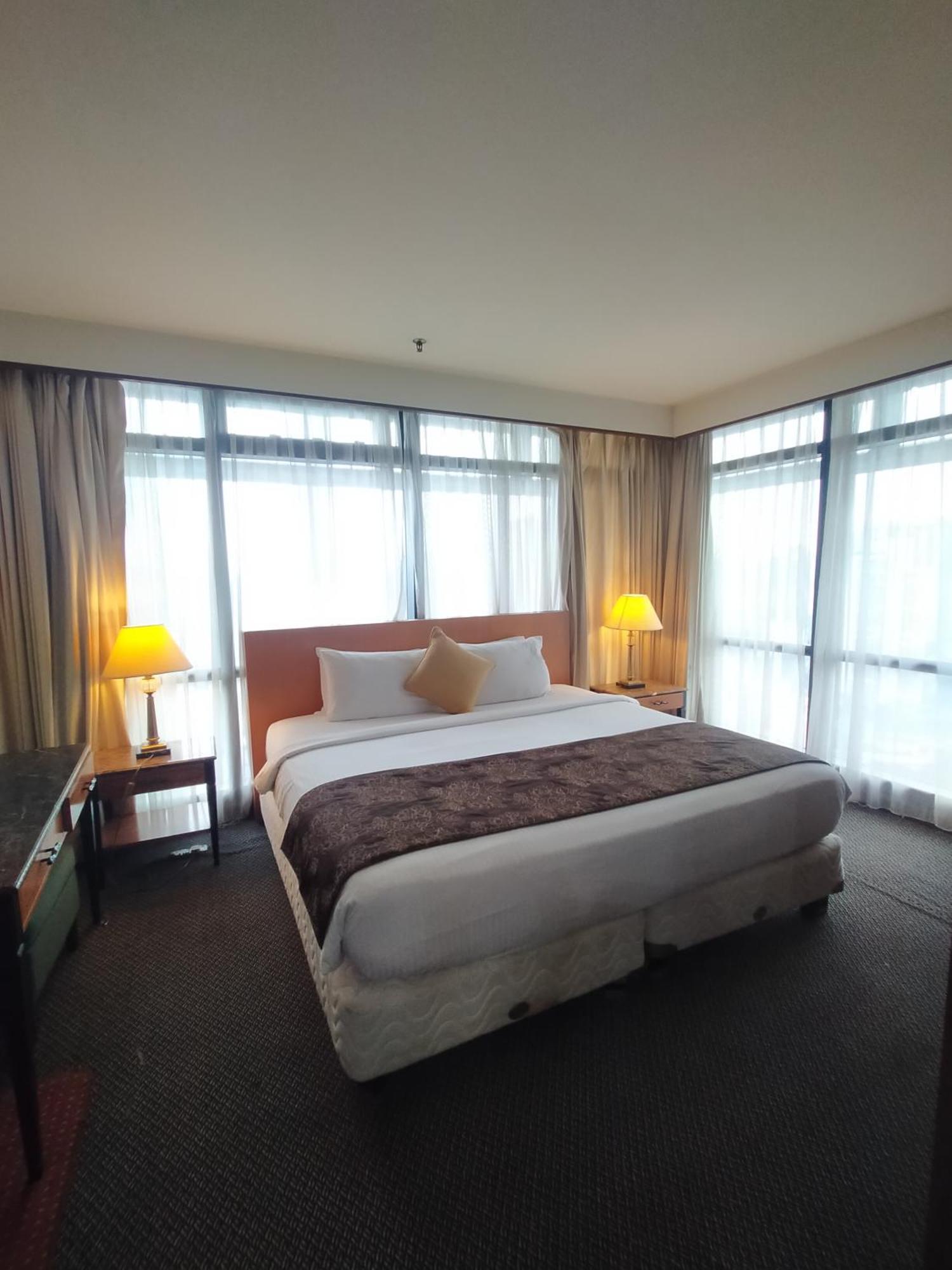 Plaza Service Apartment At Berjaya Times Square * Kuala Lumpur